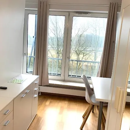 Beautiful Premium Apartment, Near , Wifi , Free Parking Apartment *